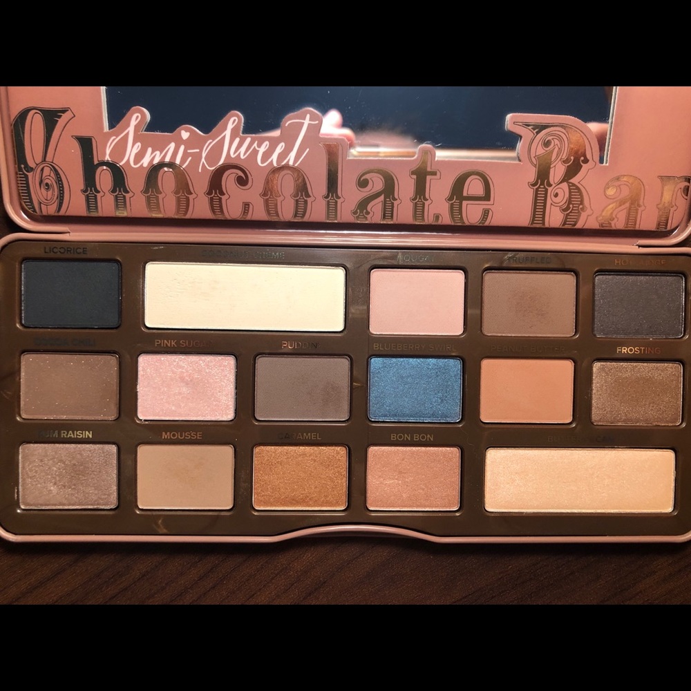 Too Faced Semi-Sweet Chocolate Bar Eyeshadow